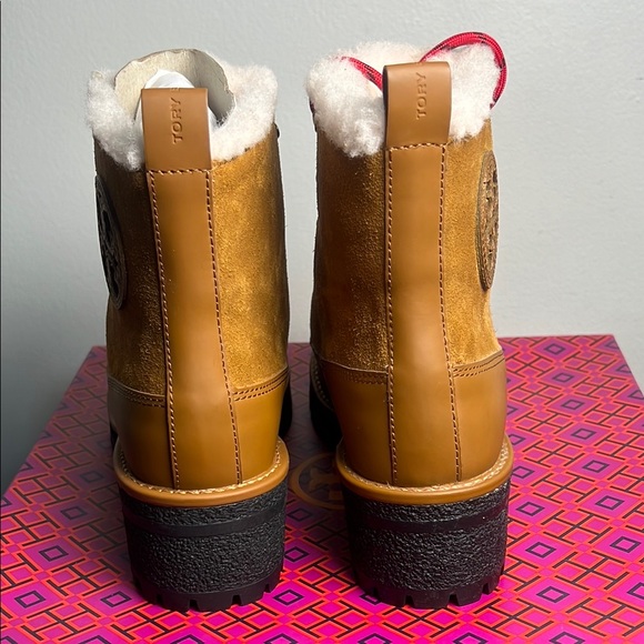 TORY BURCH thea shearling boots size6 color/rhum natural 202 rubberized leather - Picture 7 of 11